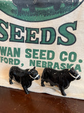 Load image into Gallery viewer, Angus Bull Salt and Pepper Shakers