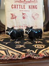 Load image into Gallery viewer, Jumbo Angus Bull Salt and Pepper Shakers