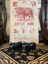 Load image into Gallery viewer, Jumbo Angus Bull Salt and Pepper Shakers