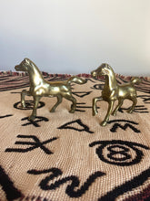 Load image into Gallery viewer, Bronze Horse Pair